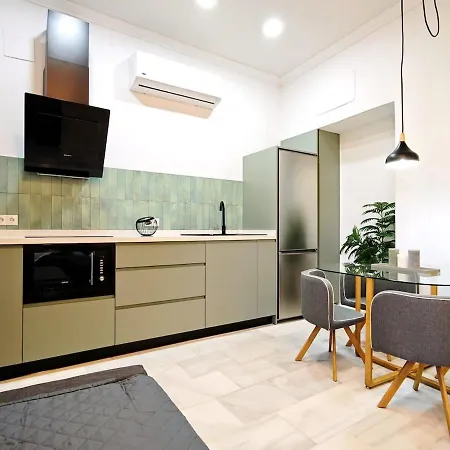 Apartment Fadrique 15 *
